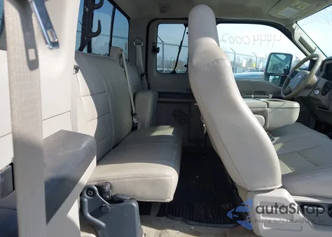 2008 Ford F-250 Fx4/Lariat/Xl/Xlt z USA, uszkodzony, nr VIN 1FTSX21YX8EC85776